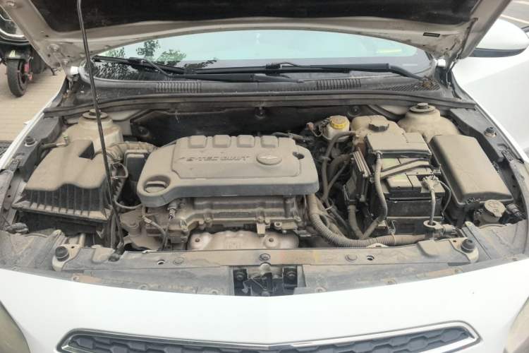 Used Chevrolet Cruze 2015 1.5L Classic SE AT Engine Bay