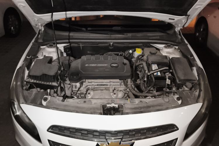 Used Chevrolet Cruze 2015 1.5L Classic SE MT Engine Bay