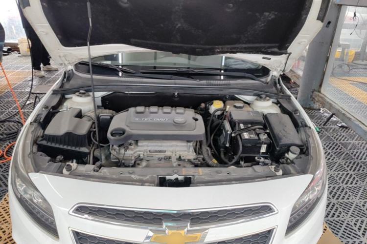 Used Chevrolet Cruze 2015 1.5L Classic SE AT Engine Bay
