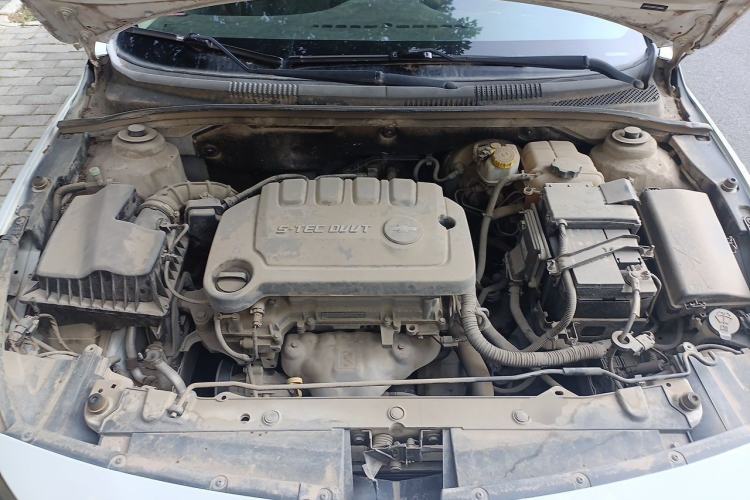Used Chevrolet Cruze 2015 1.5L Classic SL MT Engine Bay