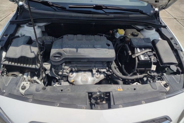 Used Chevrolet Cruze 2015 1.5L Classic SE AT Engine Bay