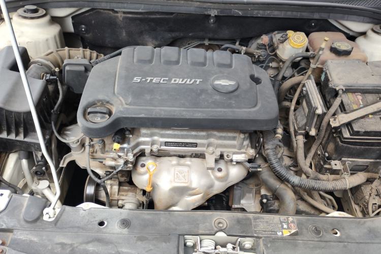 Used Chevrolet Cruze 2015 1.5L Classic SE AT Engine Bay