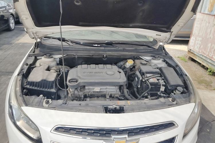 Used Chevrolet Cruze 2015 1.5L Classic SE MT Engine Bay