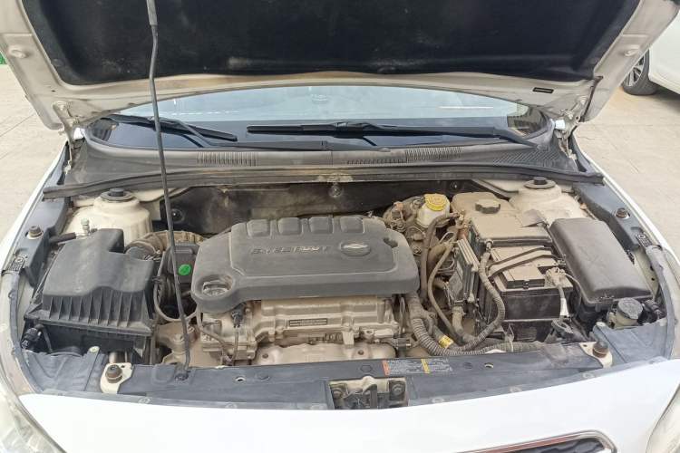 Used Chevrolet Cruze 2015 1.5L Classic SE AT Engine Bay