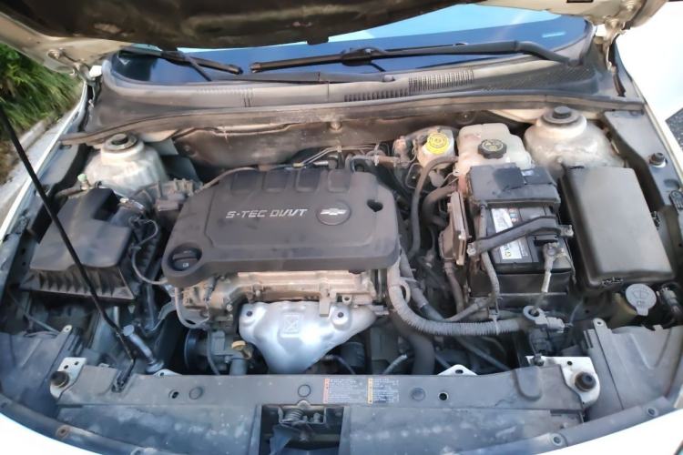Used Chevrolet Cruze 2015 1.5L Classic SE AT Engine Bay