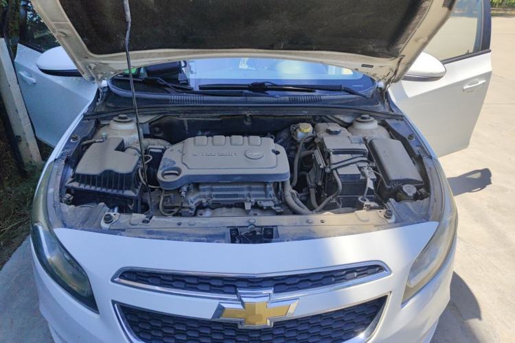 Used Chevrolet Cruze 2015 1.5L Classic SE MT Engine Bay