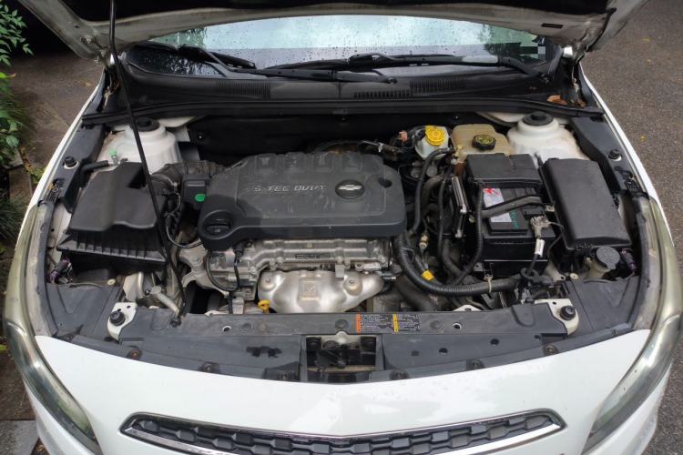 Used Chevrolet Cruze 2015 1.5L Classic SE AT Engine Bay