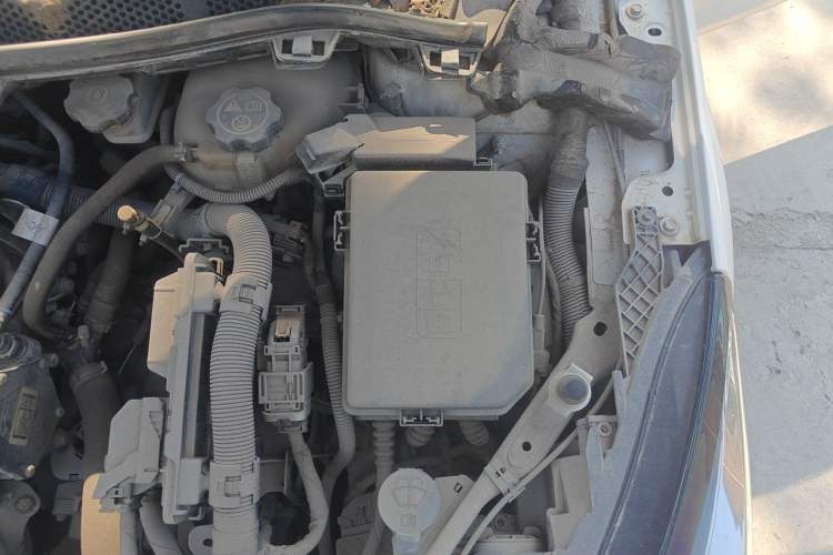 Used Chevrolet Cruze 2015 1.5L Automatic Luxury Edition Engine Bay Left