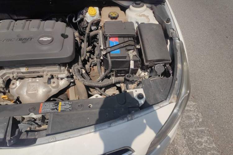 Used Chevrolet Cruze 2015 1.5L Classic SE MT Engine Bay Left