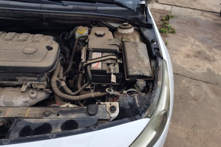 Used Chevrolet Cruze 2015 1.5L Classic SL MT Engine Bay Left