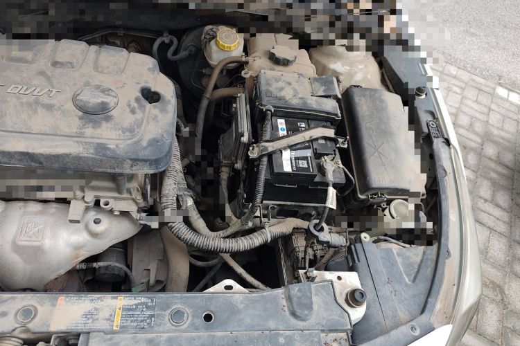 Used Chevrolet Cruze 2015 1.5L Classic SE MT Engine Bay Left