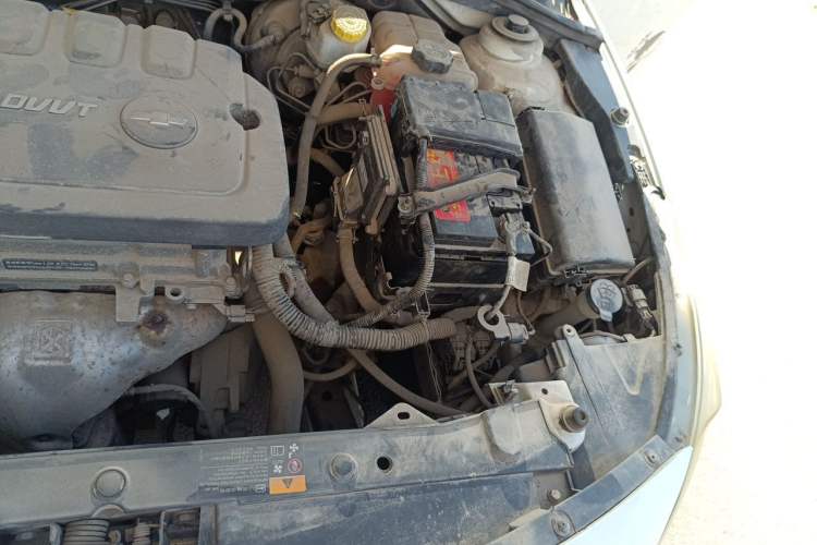 Used Chevrolet Cruze 2015 1.5L Classic SL MT Engine Bay Left