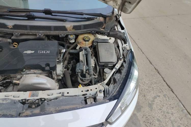 Used Chevrolet Cruze 2015 1.5L Manual Elite Edition Engine Bay Left