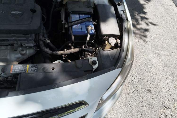 Used Chevrolet Cruze 2015 1.5L Classic SE MT Engine Bay Left