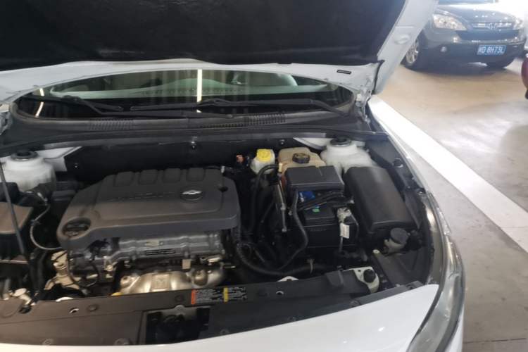 Used Chevrolet Cruze 2015 1.5L Classic SE AT Engine Bay Left