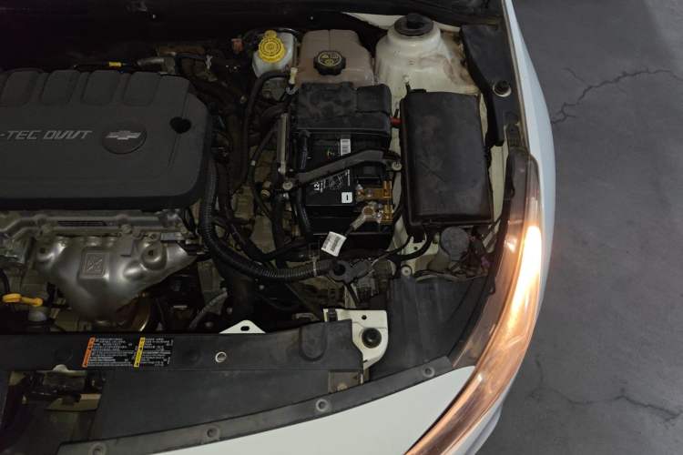 Used Chevrolet Cruze 2015 1.5L Classic SE AT Engine Bay Left