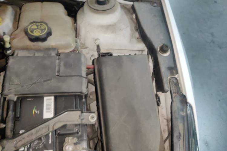 Used Chevrolet Cruze 2015 1.5L Classic SE AT Engine Bay Left