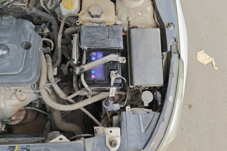 Used Chevrolet Cruze 2015 1.5L Classic SE MT Engine Bay Left