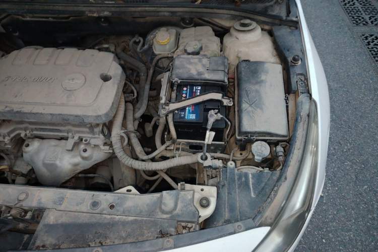 Used Chevrolet Cruze 2015 1.5L Classic SE MT Engine Bay Left
