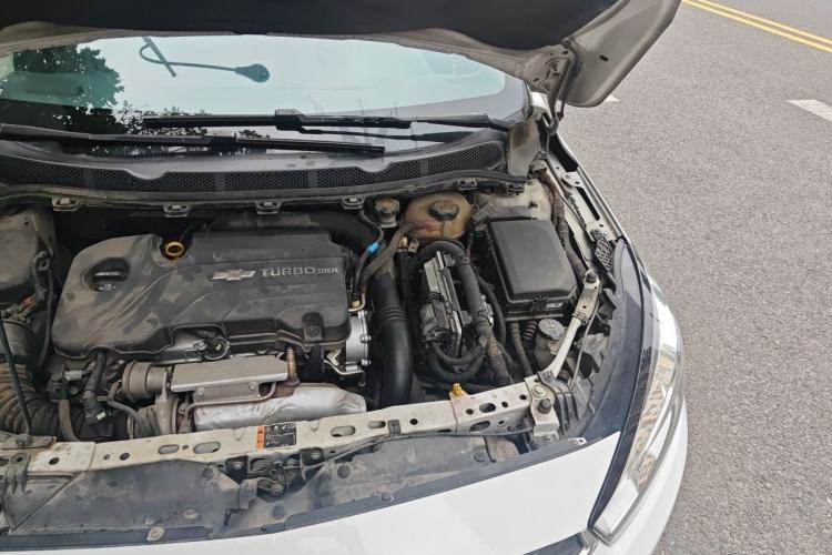 Used Chevrolet Cruze 2015 1.4T DCG Luxury Edition Engine Bay Left