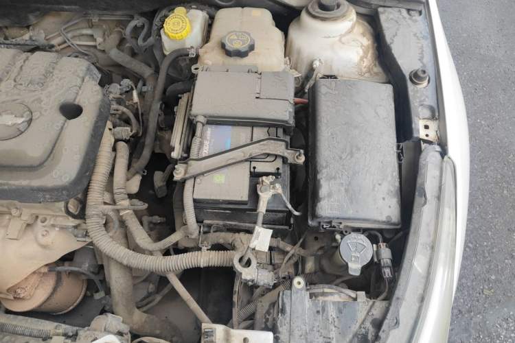 Used Chevrolet Cruze 2015 1.5L Classic SL MT Engine Bay Left