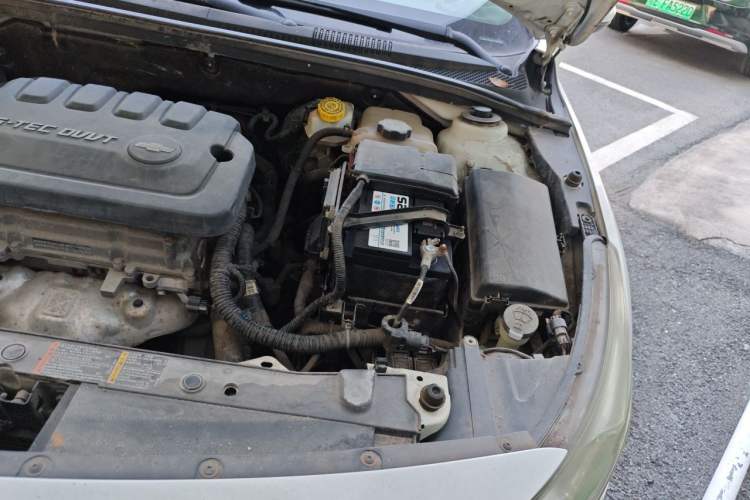 Used Chevrolet Cruze 2015 1.5L Classic SE MT Engine Bay Left