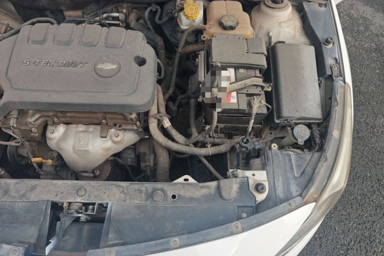 Used Chevrolet Cruze 2015 1.5L Classic SE MT Engine Bay Left