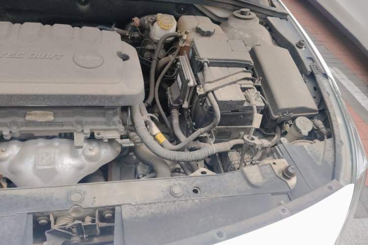 Used Chevrolet Cruze 2015 1.5L Classic SE AT Engine Bay Left
