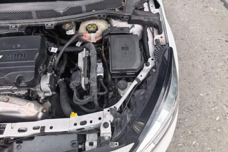 Used Chevrolet Cruze 2015 1.5L Manual Elite Edition Engine Bay Left