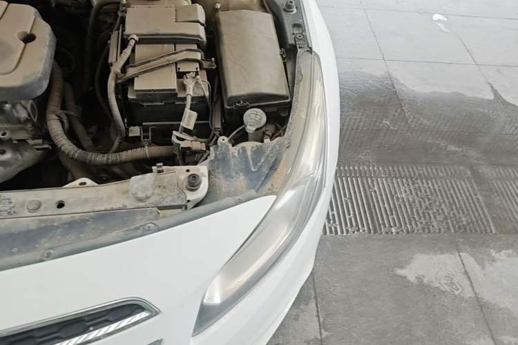 Used Chevrolet Cruze 2015 1.5L Classic SE AT Engine Bay Left