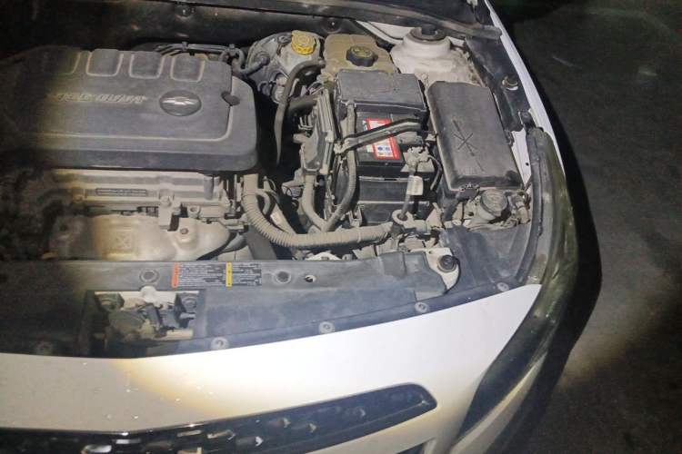 Used Chevrolet Cruze 2015 1.5L Classic SE MT Engine Bay Left