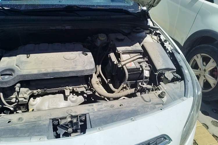 Used Chevrolet Cruze 2015 1.5L Classic SE AT Engine Bay Left