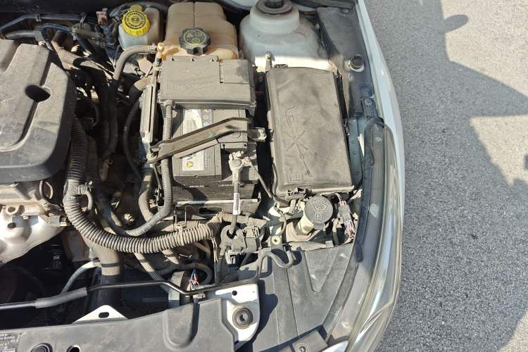 Used Chevrolet Cruze 2015 1.5L Classic SE AT Engine Bay Left