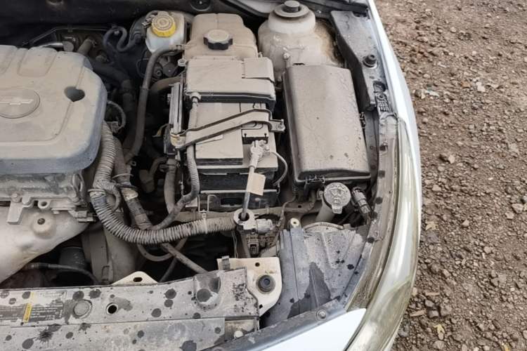 Used Chevrolet Cruze 2015 1.5L Classic SE MT Engine Bay Left
