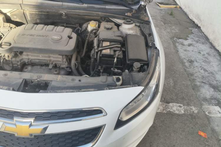 Used Chevrolet Cruze 2015 1.5L Classic SL MT Engine Bay Left