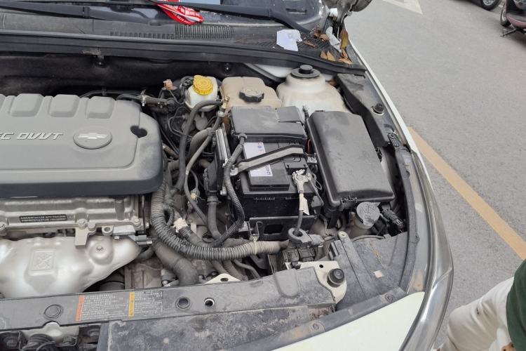 Used Chevrolet Cruze 2015 1.5L Classic SE AT Engine Bay Left
