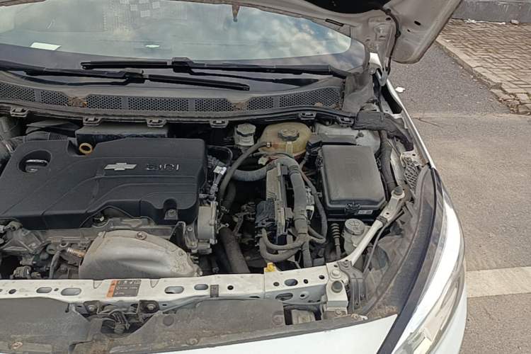 Used Chevrolet Cruze 2015 1.5L Manual Elite Edition Engine Bay Left