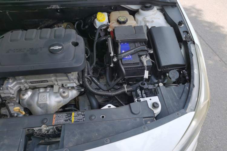 Used Chevrolet Cruze 2015 1.5L Classic SE MT Engine Bay Left