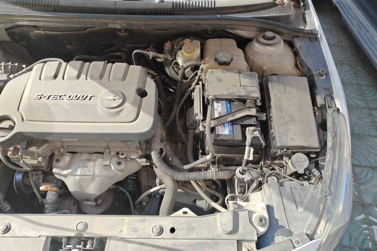Used Chevrolet Cruze 2015 1.5L Classic SE AT Engine Bay Left
