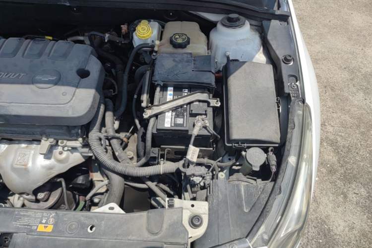 Used Chevrolet Cruze 2015 1.5L Classic SE AT Engine Bay Left