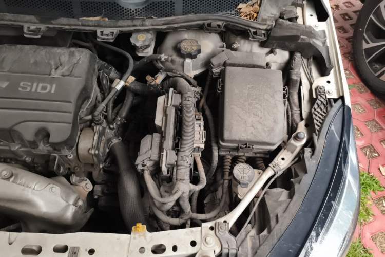 Used Chevrolet Cruze 2015 1.5L Automatic Luxury Edition Engine Bay Left