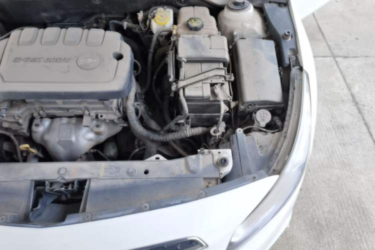 Used Chevrolet Cruze 2015 1.5L Classic SE AT Engine Bay Left