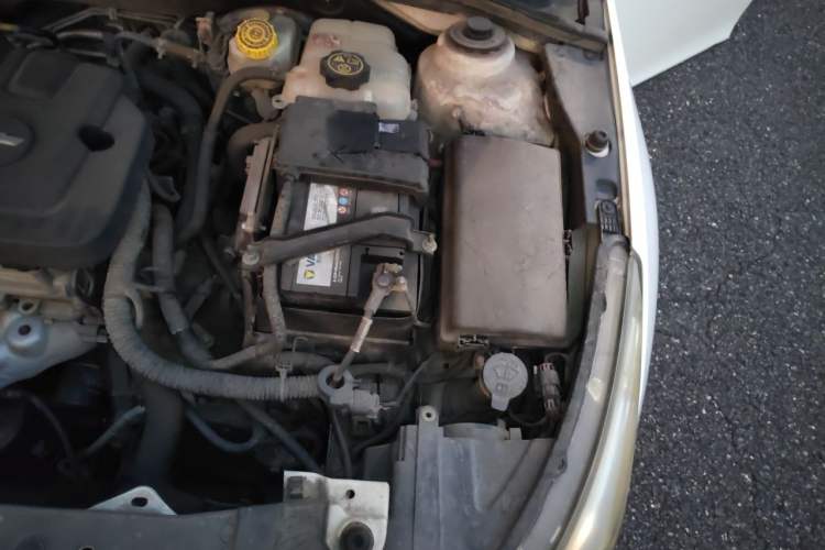Used Chevrolet Cruze 2015 1.5L Classic SE AT Engine Bay Left