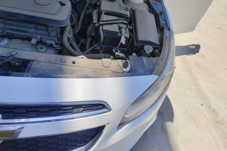 Used Chevrolet Cruze 2015 1.5L Classic SE MT Engine Bay Left