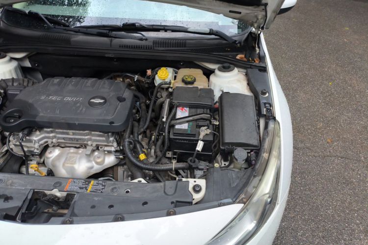 Used Chevrolet Cruze 2015 1.5L Classic SE AT Engine Bay Left