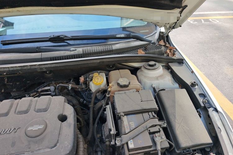 Used Chevrolet Cruze 2015 1.5L Classic SE AT Engine Bay Left