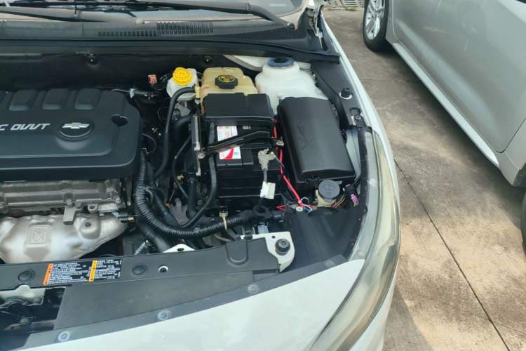 Used Chevrolet Cruze 2015 1.5L Classic SE AT Engine Bay Left