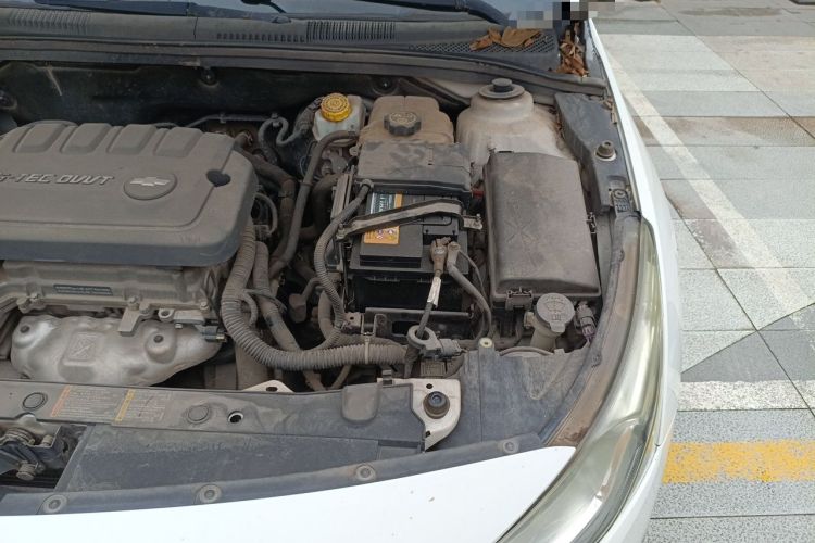 Used Chevrolet Cruze 2015 1.5L Classic SL MT Engine Bay Left