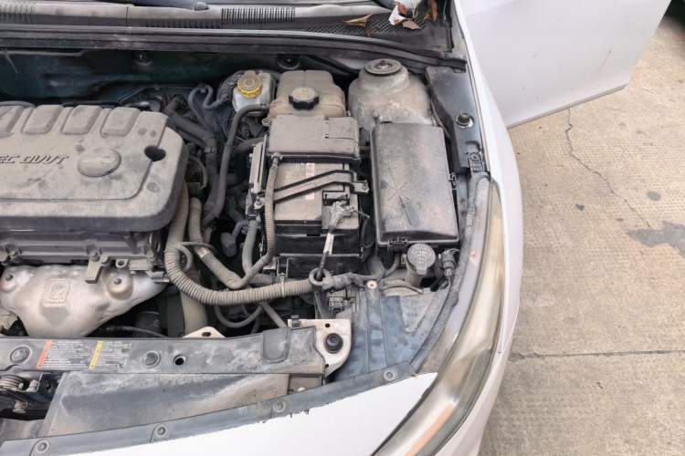 Used Chevrolet Cruze 2015 1.5L Classic SE MT Engine Bay Left