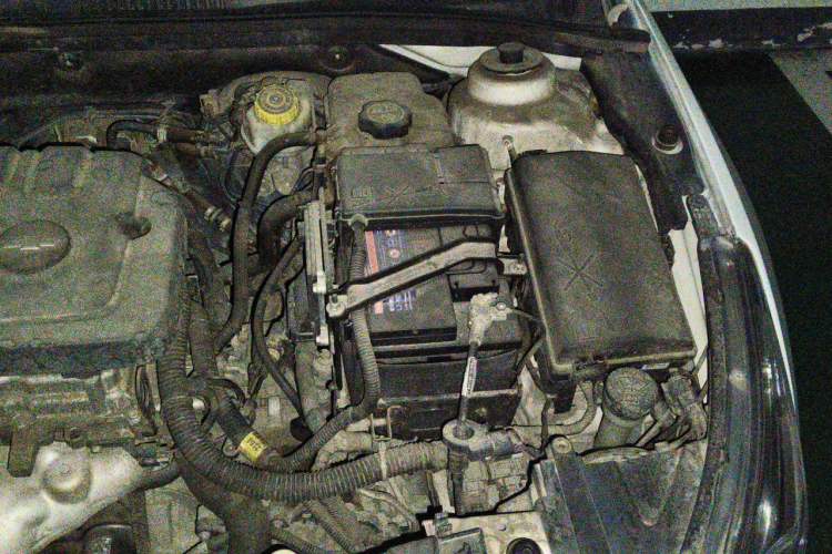 Used Chevrolet Cruze 2015 1.5L Classic SE AT Engine Bay Left